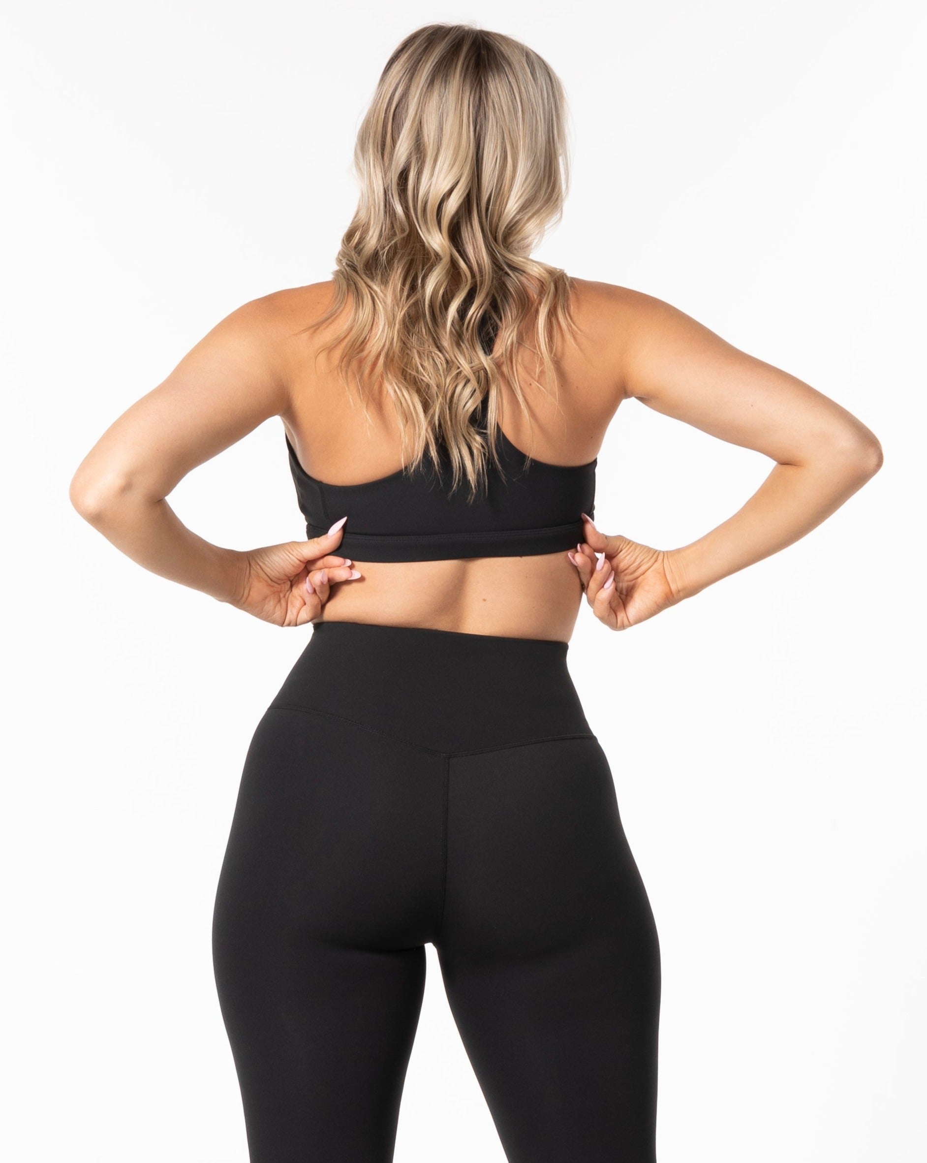 REFORM STUDIOS Core Collection - The Racer Bra - Black