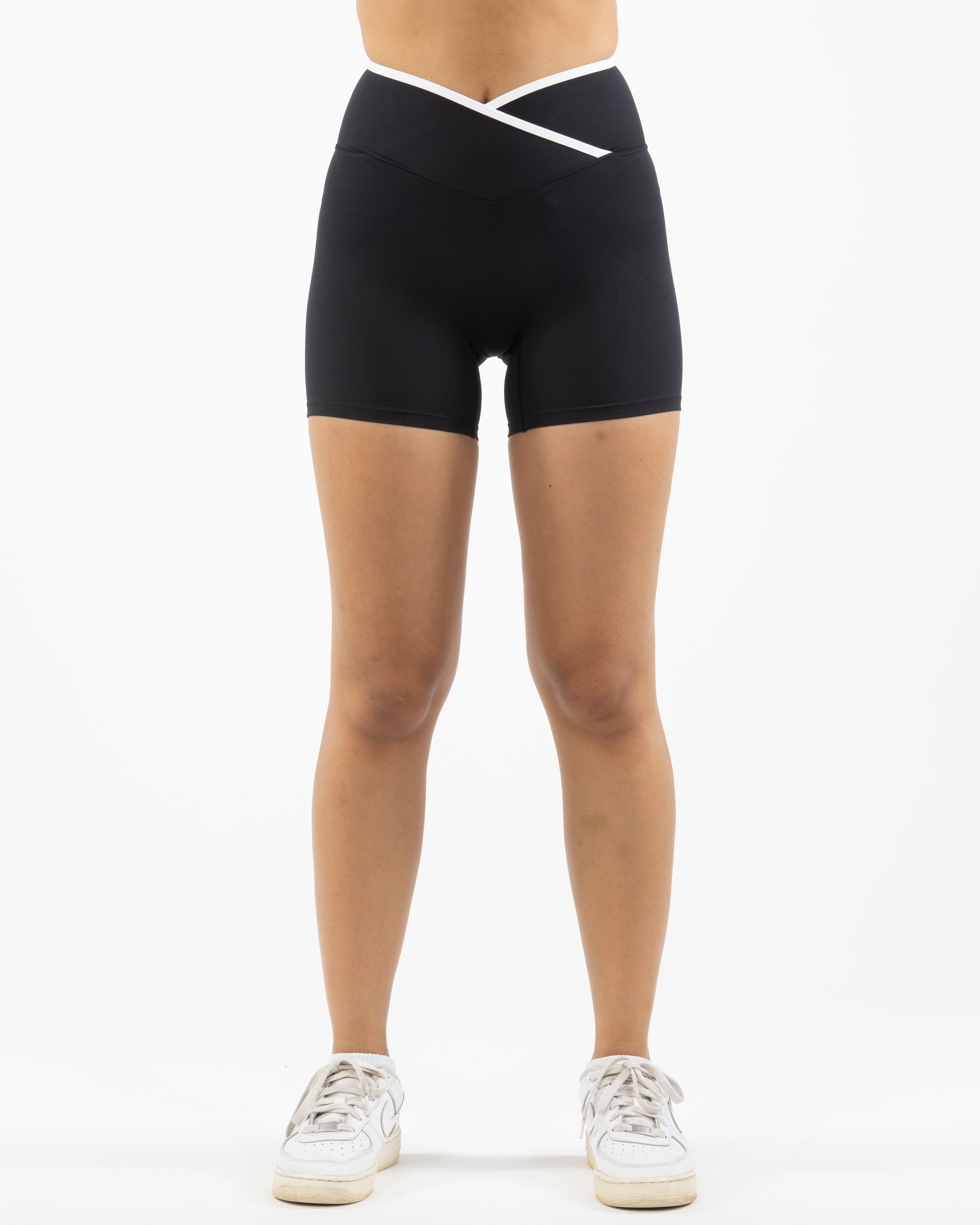 Madhouse - The Piped Crossover Short - Black