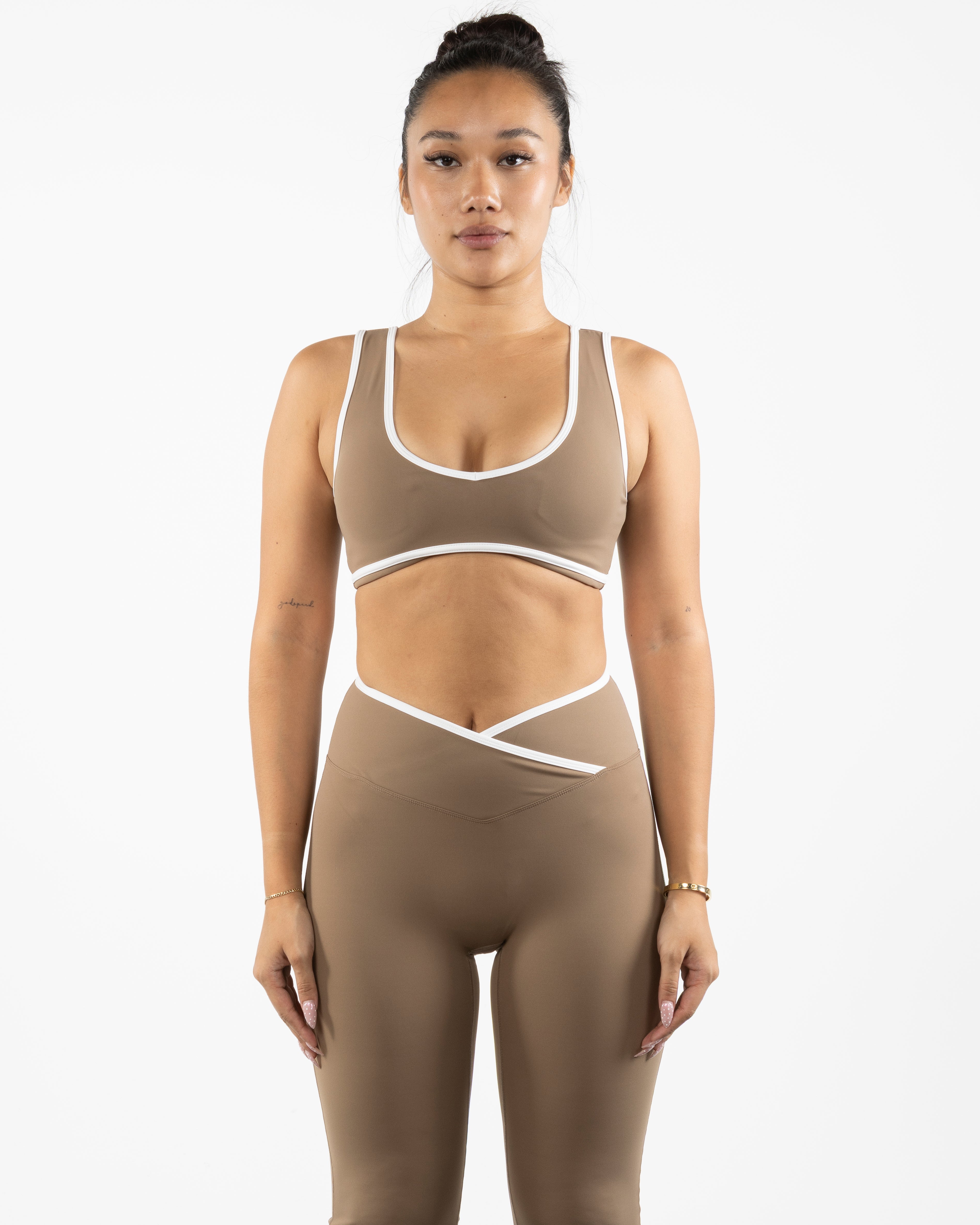 The Refinery Fitness Studio Piped Bra - Brown