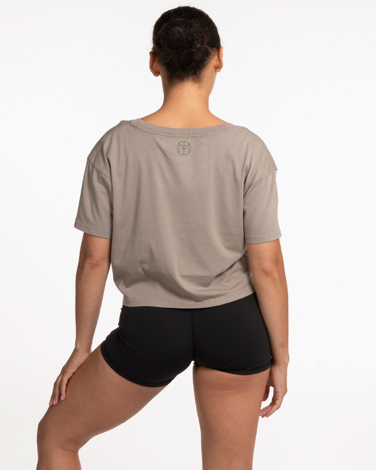 Motivate Movement Crop Tee - Dust