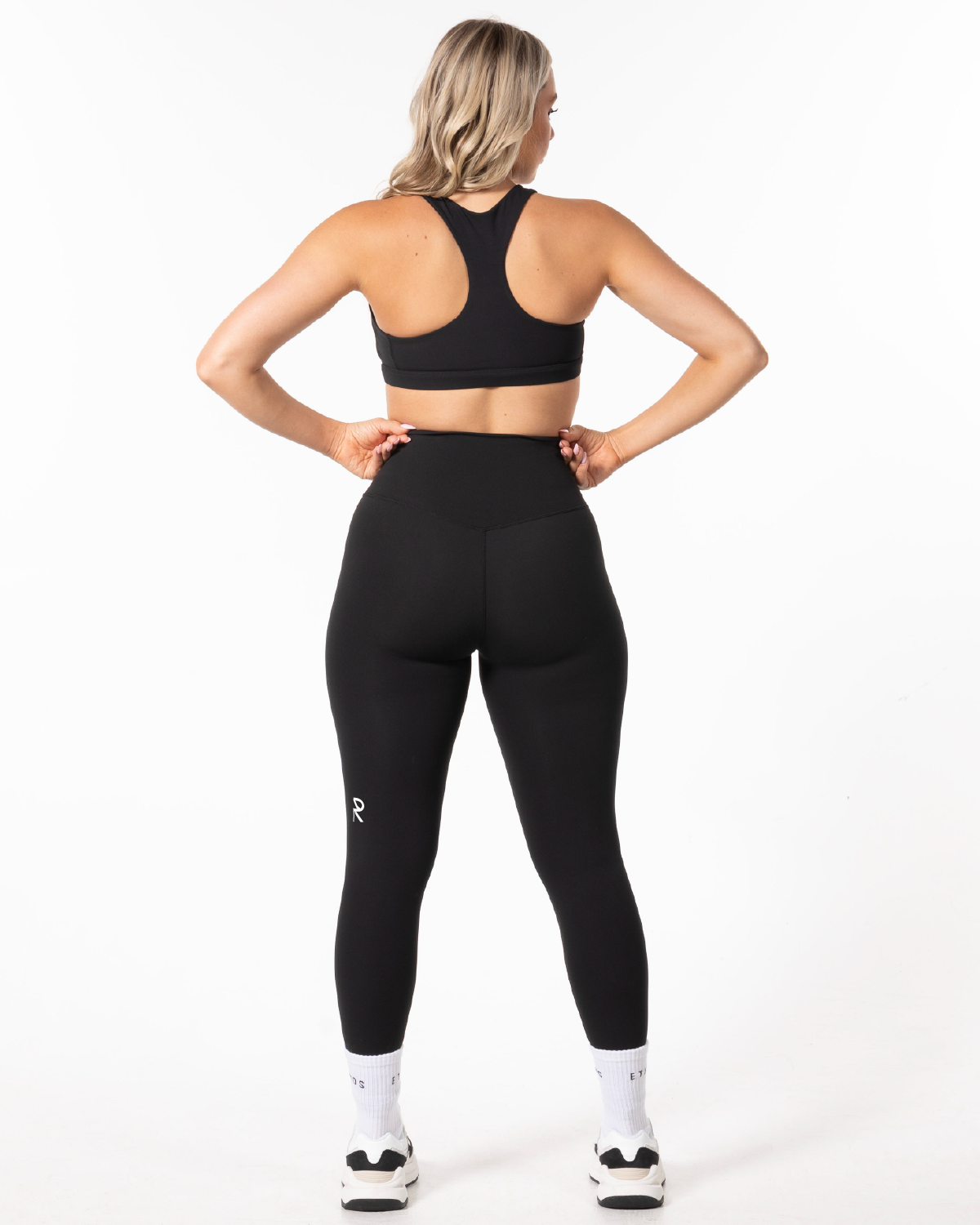 REFORM STUDIOS Core Collection - The Basic Legging - Black